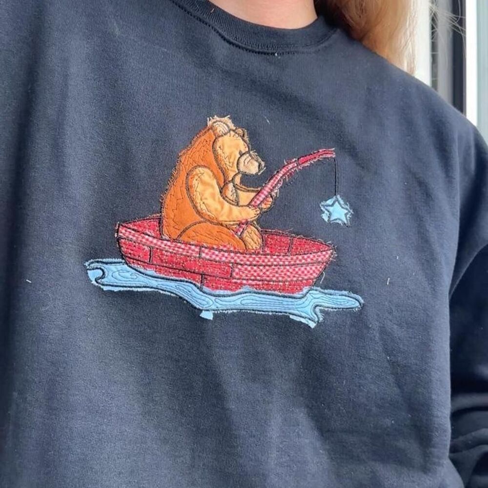 NWT fishing bear patchwork embroidered black crewneck sweatshirt